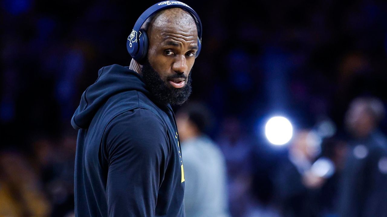 LeBron James ficha por los Philadelphia 76ers de la NBA para la próxima temporada