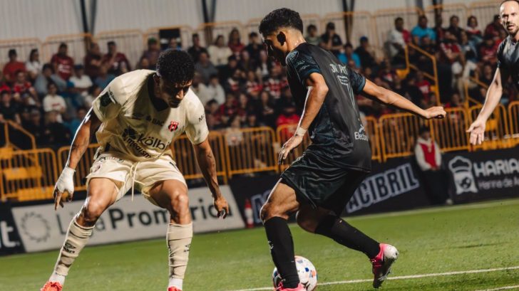 José Mario Pinto debuta con Sporting FC en empate contra Alajuelense