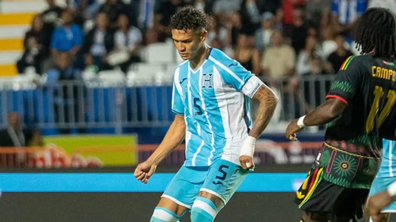 David Faitelson estalla contra la Concacaf por las condiciones en que jugará Honduras